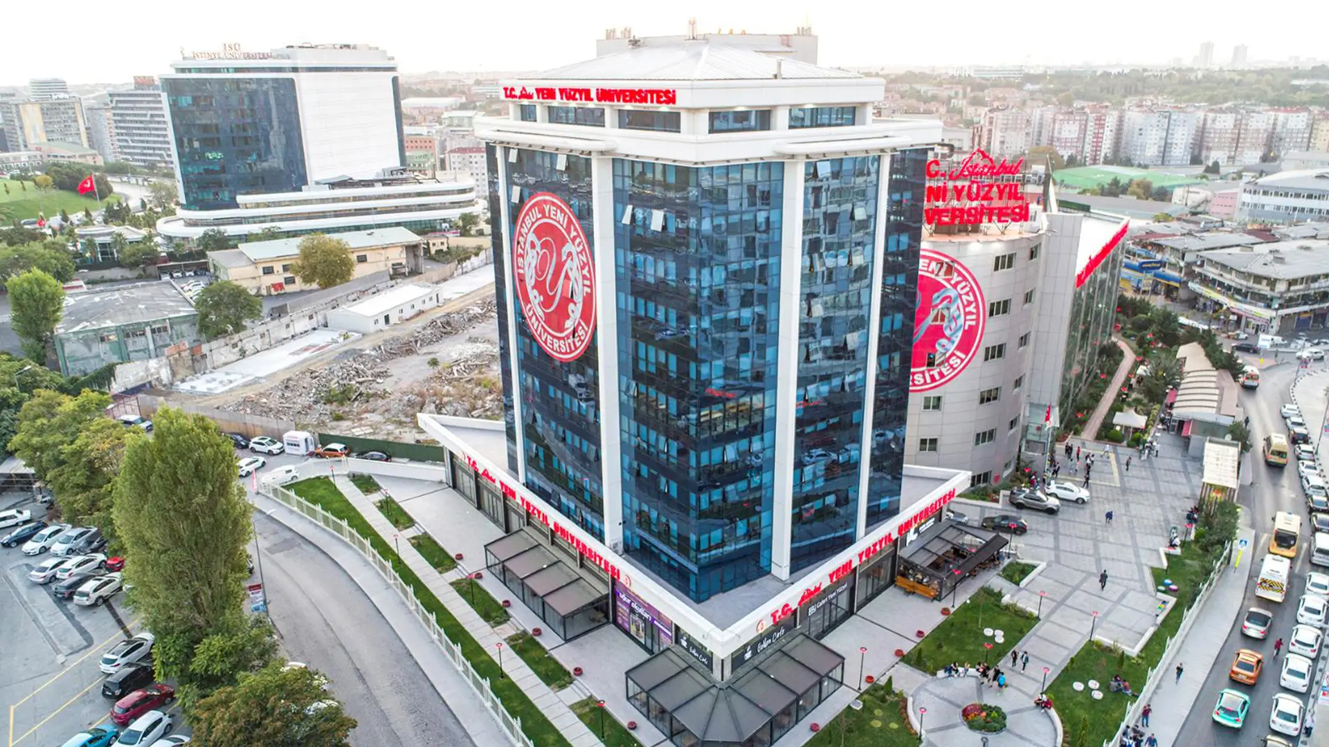 İstanbul Yeni Yüzyıl University